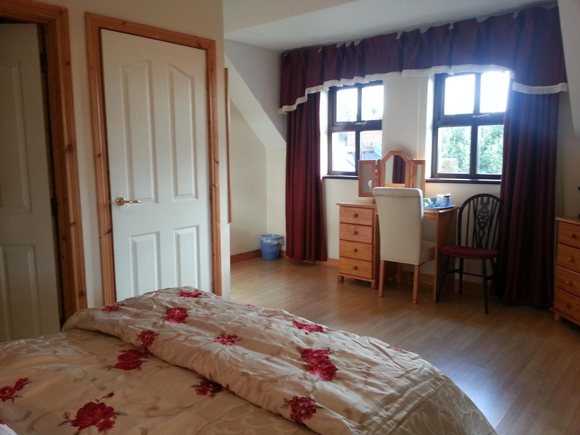 Glenmore House Ballycastle Phòng bức ảnh